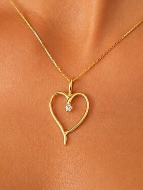 14K Yellow Gold Box Chain Heart Pendant Necklace Natural Diamond 18 inch Womens